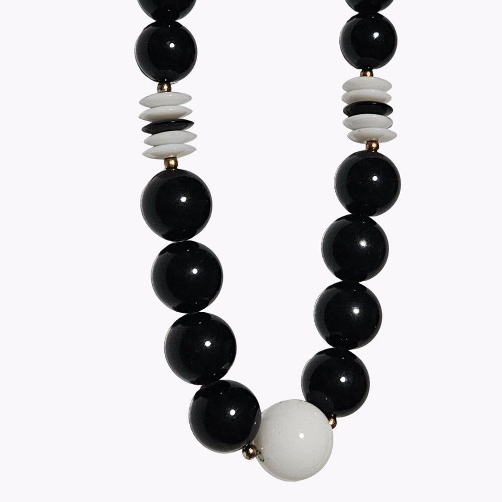 Elegant Retro Black White Discs Round Beaded Neck… - image 3